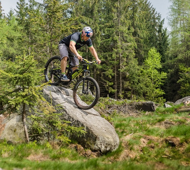 5cc18baa7746b_2018apache163