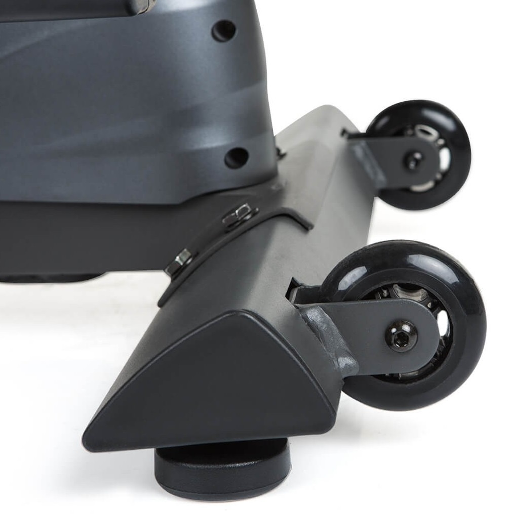 Eliptický trenažér Hammer Cross Motion BT transportní kolečka