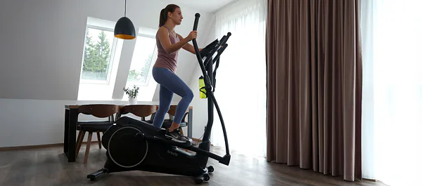 trenažér se zadním setrvačníkem