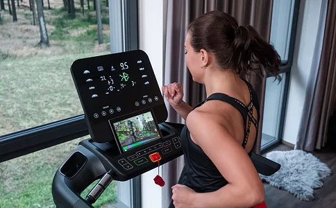 Zábavné a efektivní tréninky: Nejlepší fitness aplikace pro domácí cvičení