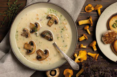 Podzimní houbová polévka