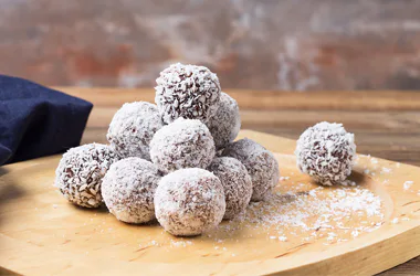 Rychlé energy balls do práce i na cesty