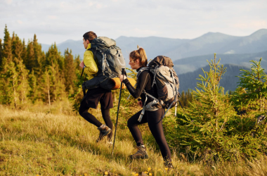 Letní sporty, které spalují nejvíc kalorií (a přitom baví)