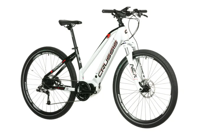 CRUSSIS e-Cross Low 7.8 15" bílo-černá 2023