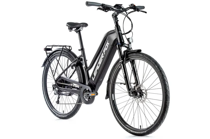 LEADER FOX SANDY-2 20" /28"/ černo-bílá 2021