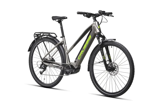 CRUSSIS e-Savela 7.10 18" stříbrná 2025