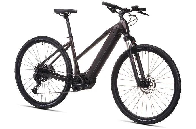 CRUSSIS ONE-Cross low 9.11-715 Wh 18" šedá 2026